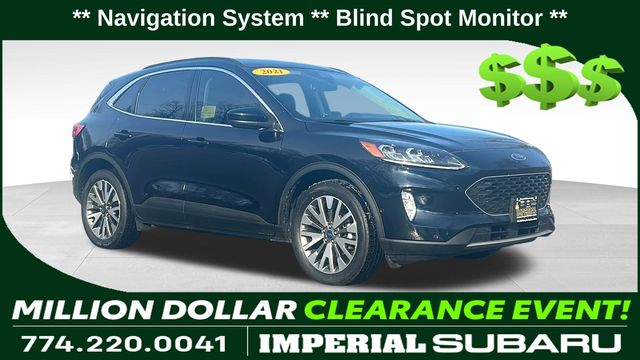 2021 Ford Escape Titanium's photo