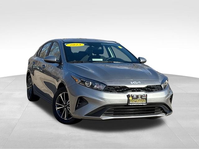 Used 2023 Kia Forte LXS with VIN 3KPF24AD8PE607925 for sale in North Attleborough, MA