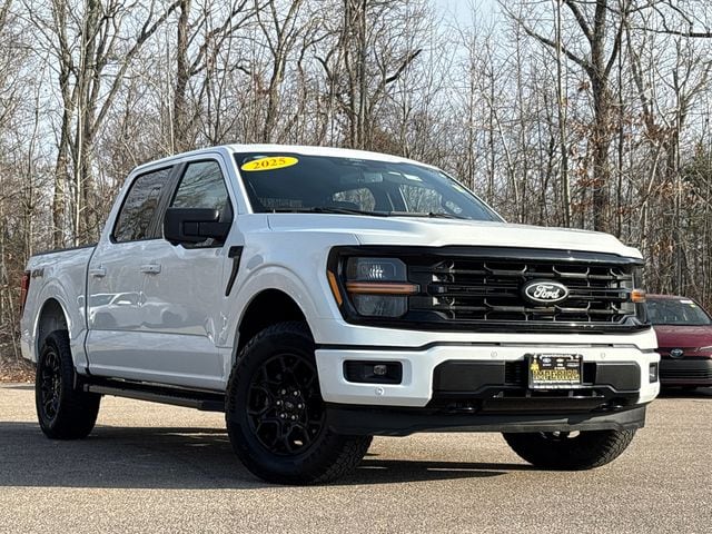 2025 Ford F-150 XLT's photo