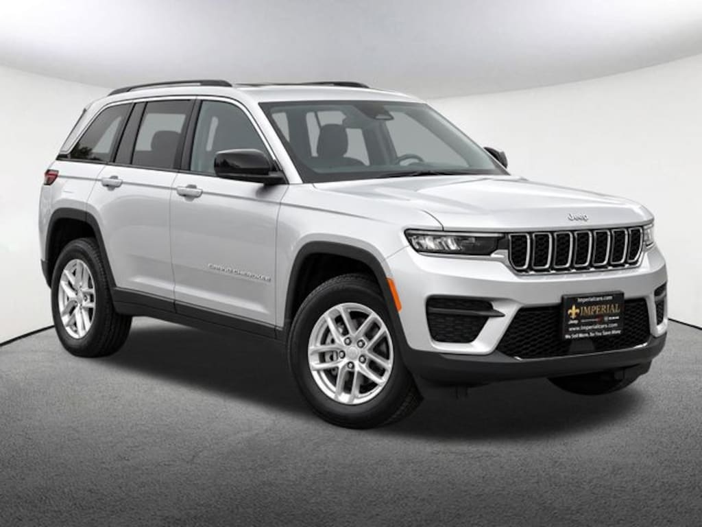 Used 2025 Jeep Grand Cherokee Laredo SUV