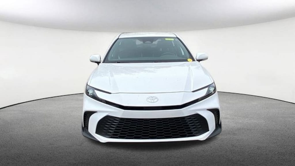 Used 2025 Toyota Camry SE Sedan