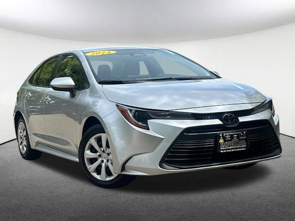 Used 2024 Toyota Corolla LE Sedan