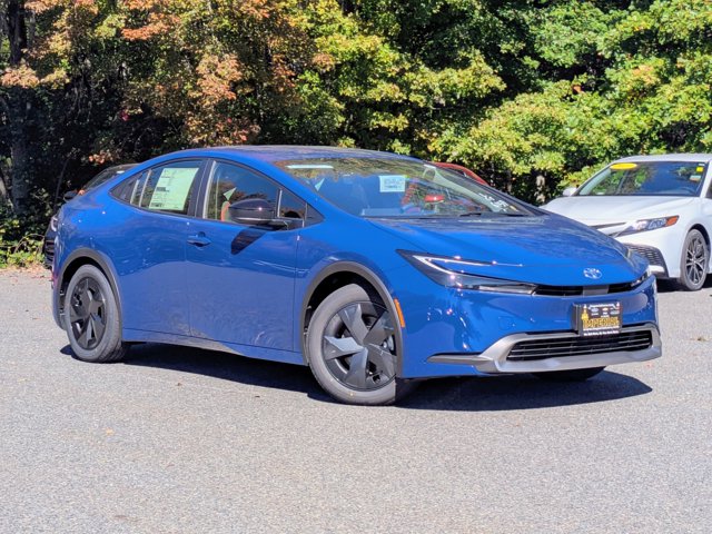 2027 Toyota Prius Plug-In Hybrid SE Hatchback