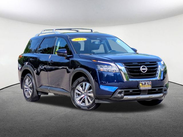 2024 Nissan Pathfinder SL photo 2