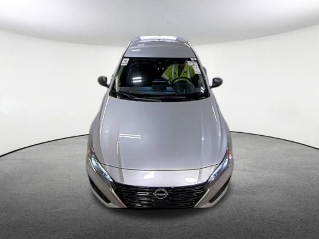 Used 2024 Nissan Altima 2.5 SV Sedan