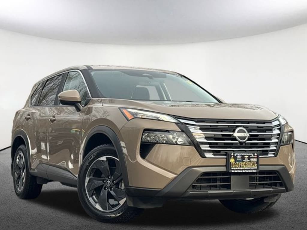 Used 2024 Nissan Rogue SV SUV