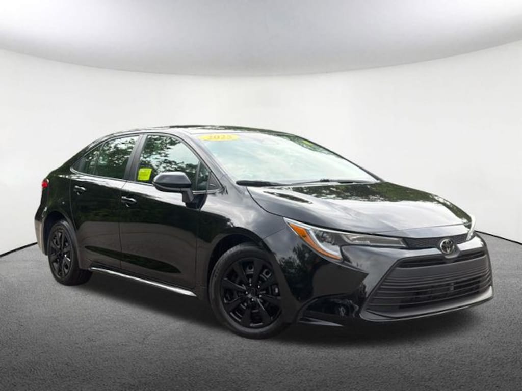 Certified 2025 Toyota Corolla LE Sedan