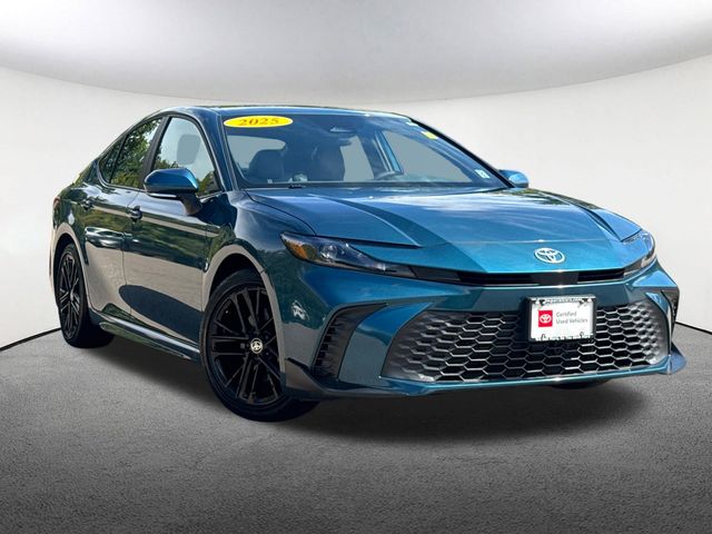 2025 Toyota Camry SE photo 2