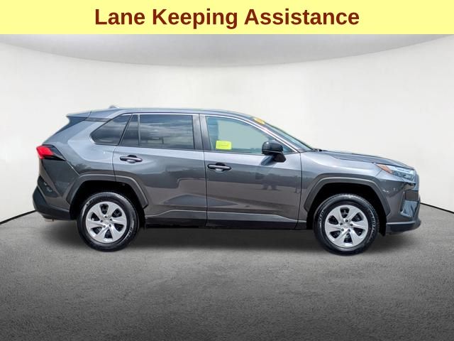 2024 Toyota RAV4 LE photo 2