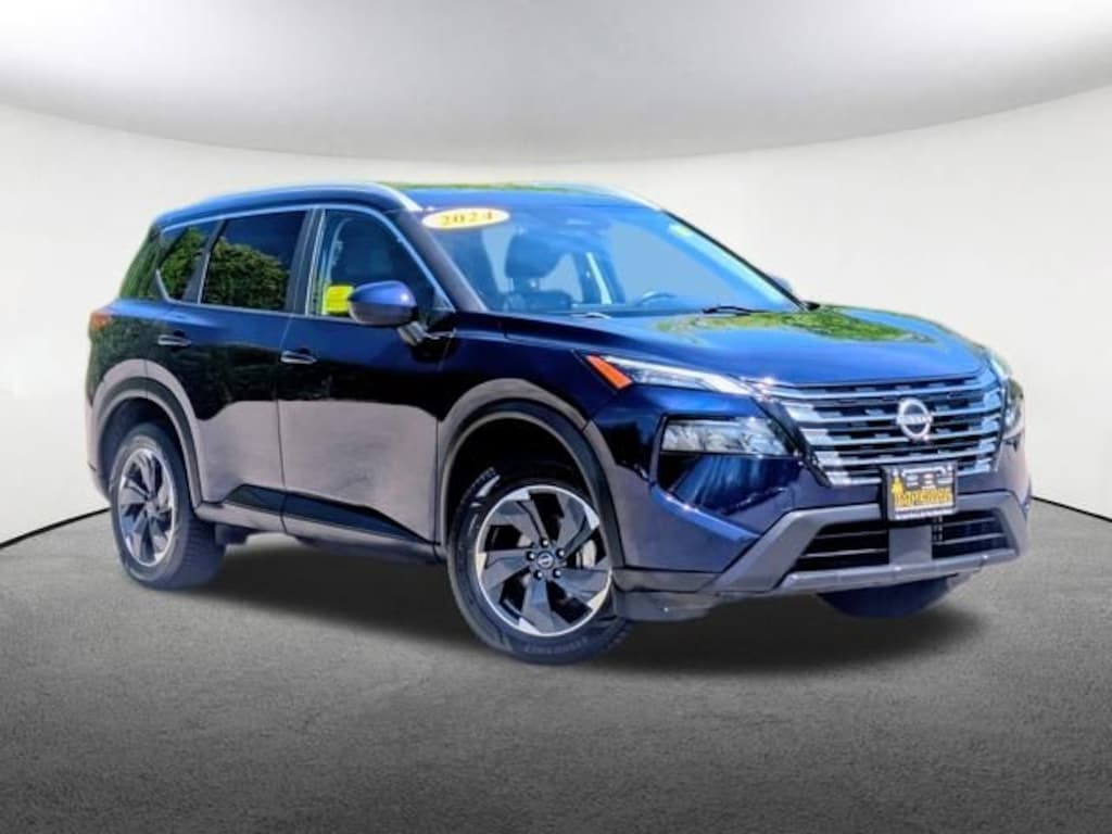 Used 2024 Nissan Rogue SV SUV