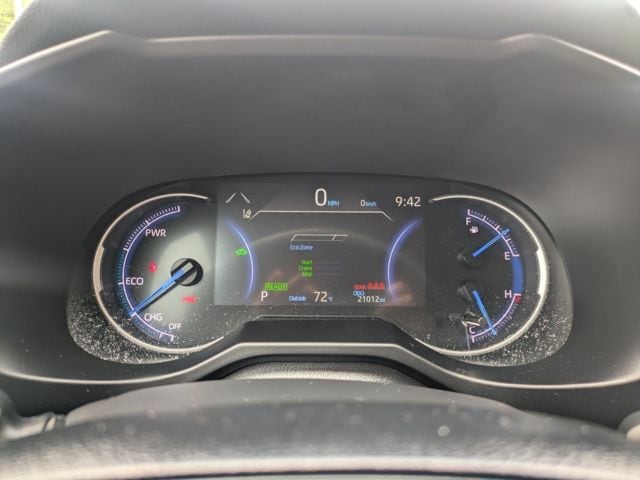 2025 Toyota RAV4 LE - Photo 24