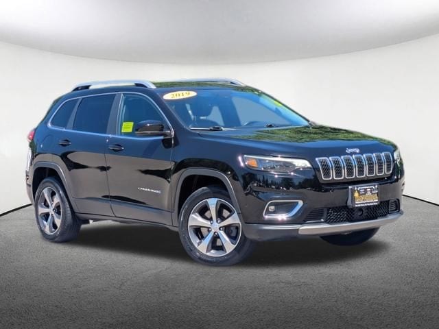Used 2019 Jeep Cherokee Limited with VIN 1C4PJMDX4KD294895 for sale in Milford, MA
