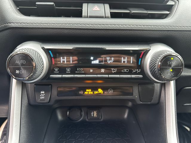 2025 Toyota RAV4 LE - Photo 41