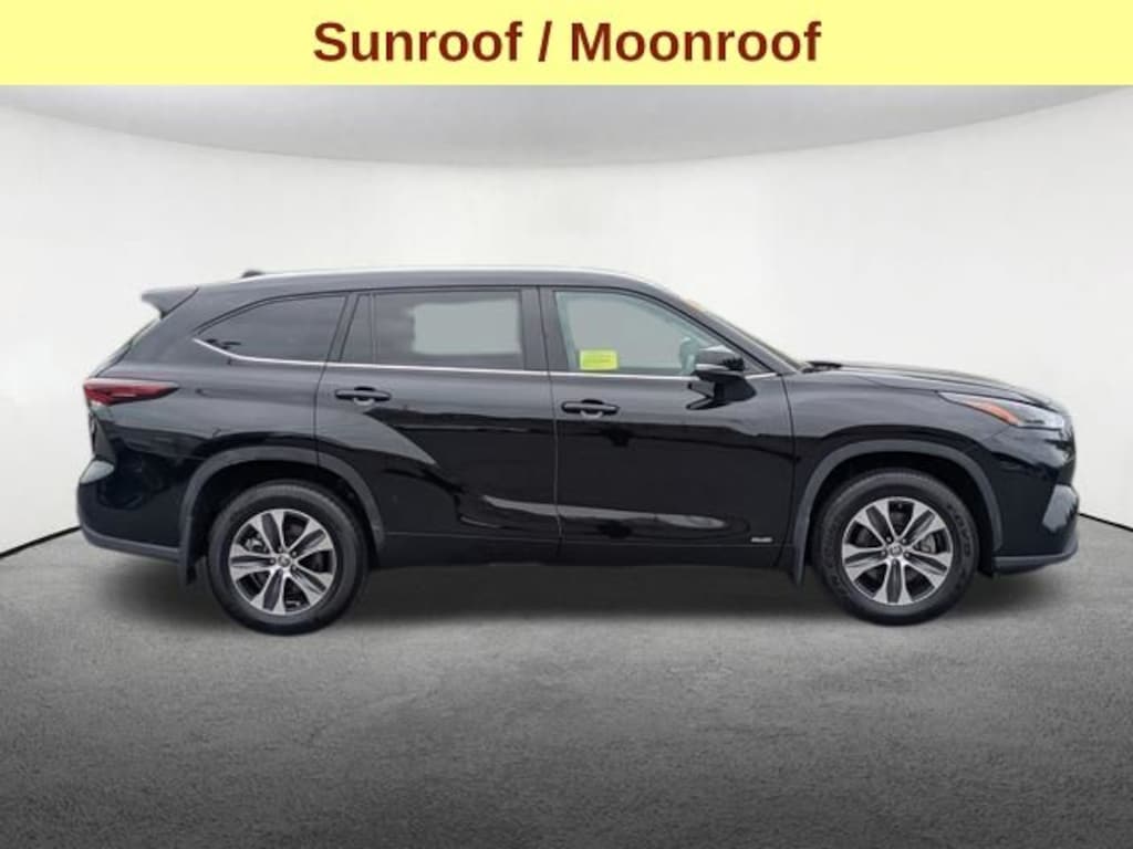 Used 2024 Toyota Highlander Hybrid XLE SUV