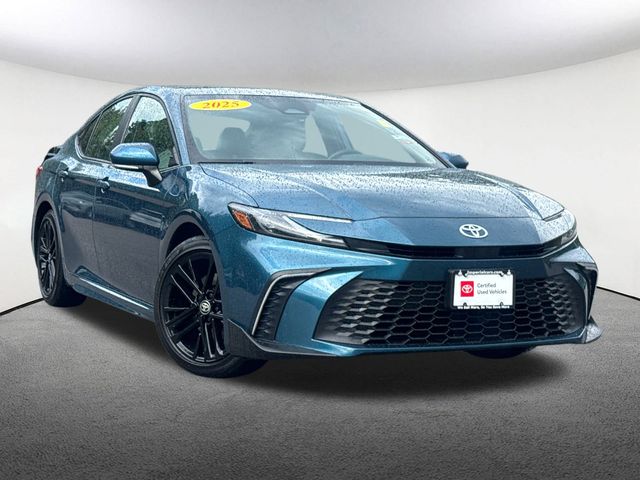 2025 Toyota Camry SE photo 2