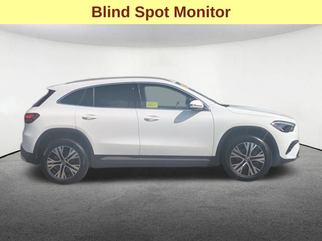 2025 Mercedes Benz GLA 250 4MATIC photo 3