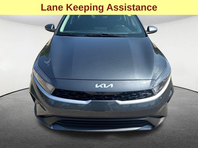 2023 Kia Forte LXS photo 3