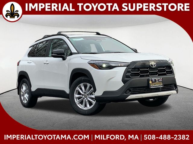 2026 Toyota Corolla Cross LE's photo