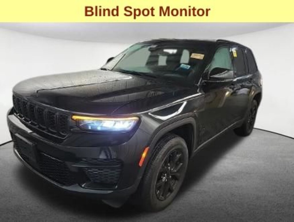 Used 2024 Jeep Grand Cherokee Altitude SUV