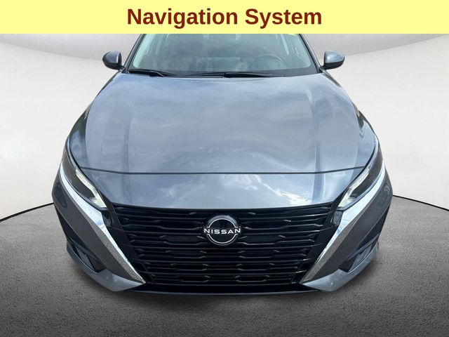 2024 Nissan Altima 2.5 SV photo 2