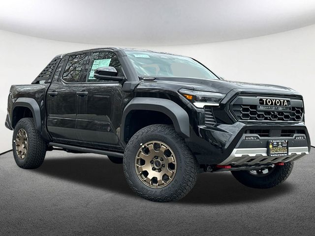 2025 Toyota Tacoma Trailhunter photo 2