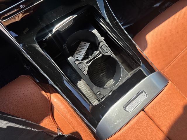 2025 Mercedes-Benz C-Class Sedan C 300 - Photo 39