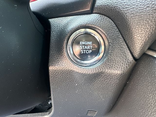 2022 Toyota RAV4 XLE - Photo 35
