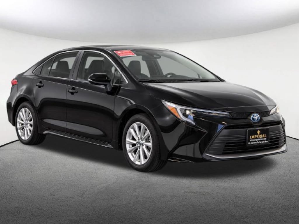 Used 2025 Toyota Corolla Hybrid XLE Sedan