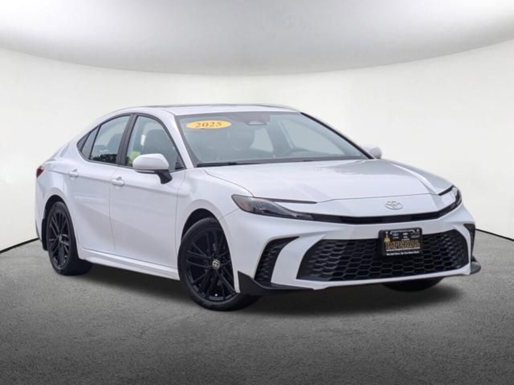 Certified 2025 Toyota Camry SE Sedan