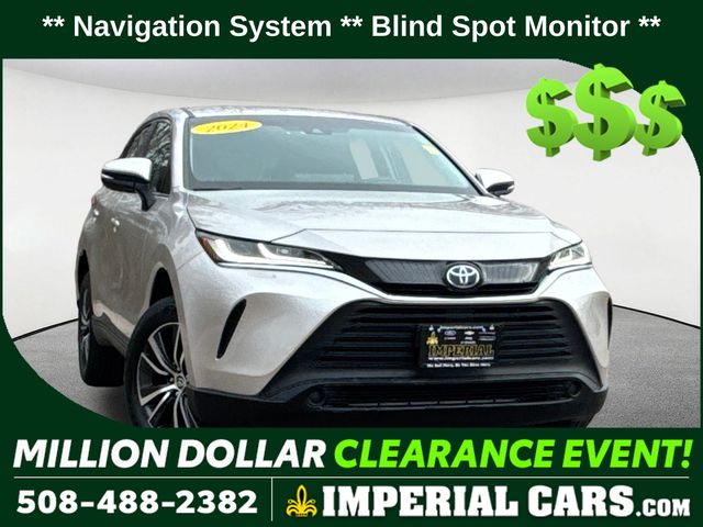 2024 Toyota Venza LE's photo