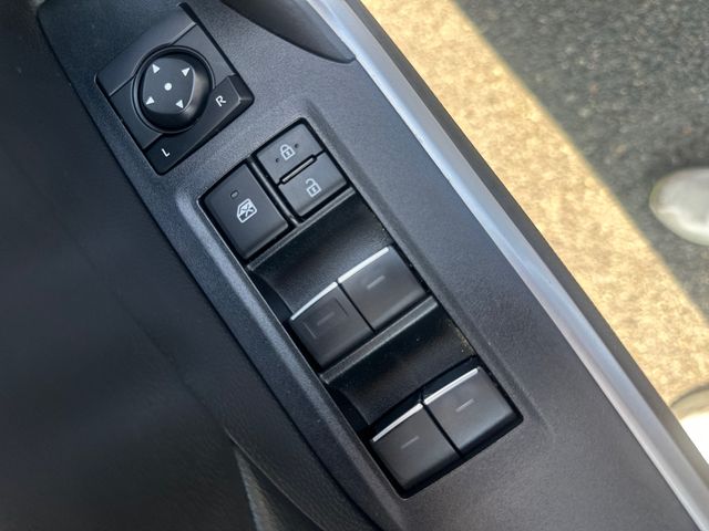 2022 Toyota RAV4 XLE - Photo 27
