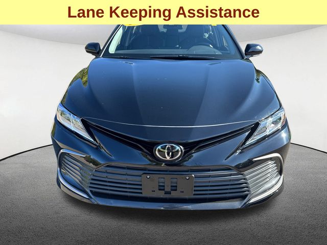 2023 Toyota Camry LE photo 3