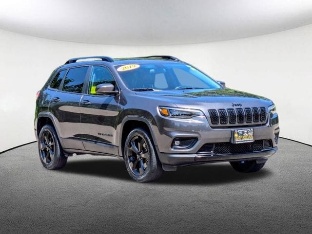 Used 2019 Jeep Cherokee Altitude with VIN 1C4PJMLB7KD452037 for sale in Milford, MA