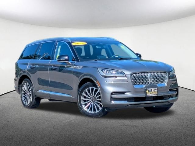 Used 2022 Lincoln Aviator Base with VIN 5LM5J6XC8NGL19305 for sale in Milford, MA