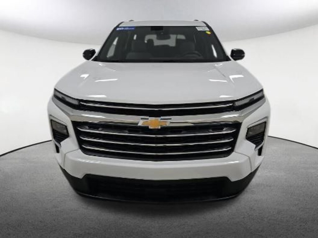 Used 2025 Chevrolet Traverse LT SUV