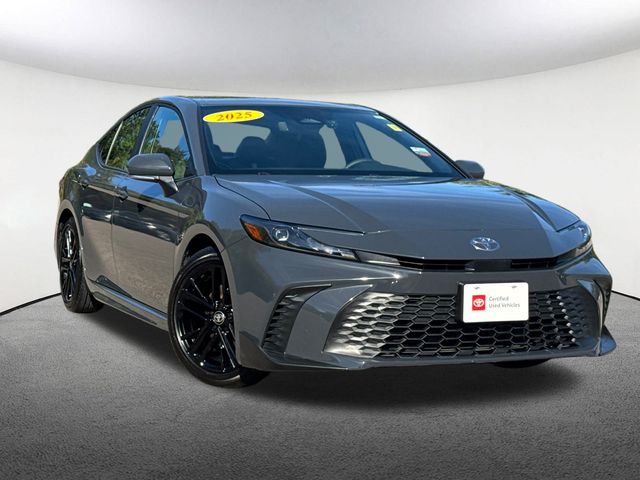 2025 Toyota Camry SE photo 2