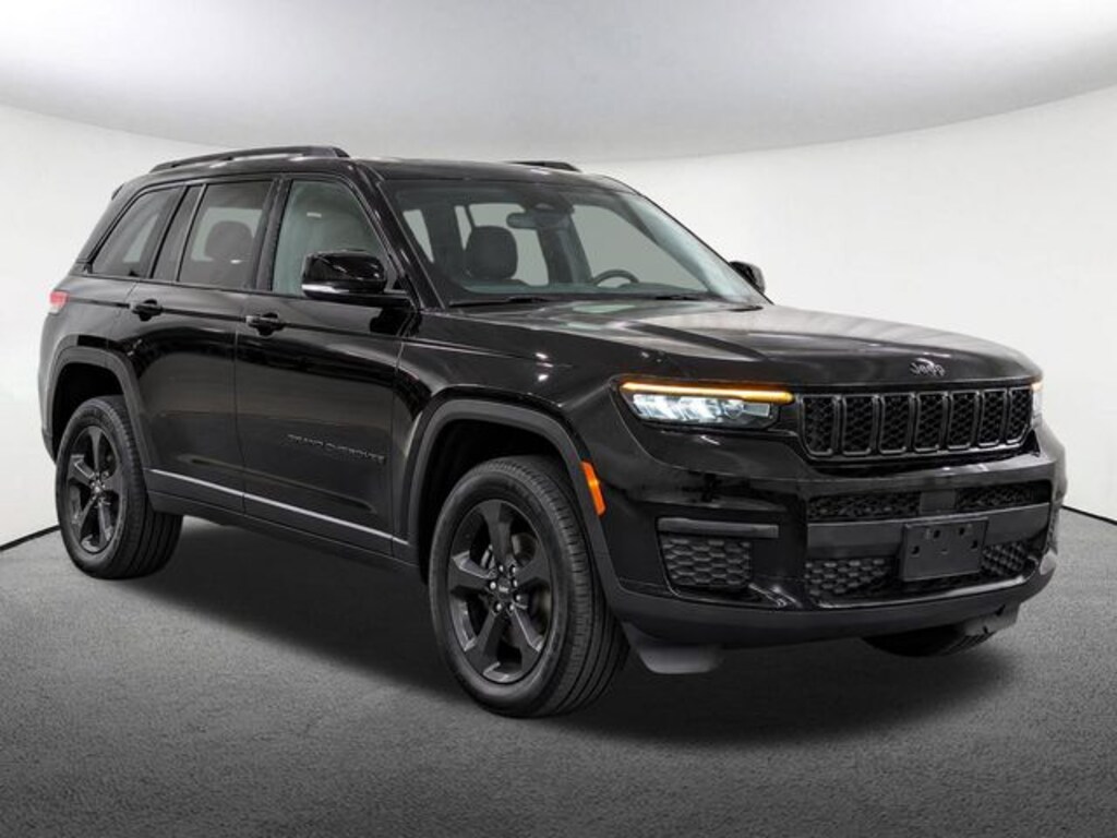 Used 2023 Jeep Grand Cherokee L Altitude SUV