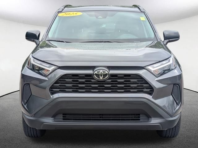 2025 Toyota RAV4 LE - Photo 13