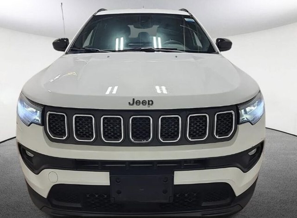 Used 2023 Jeep Compass Latitude SUV