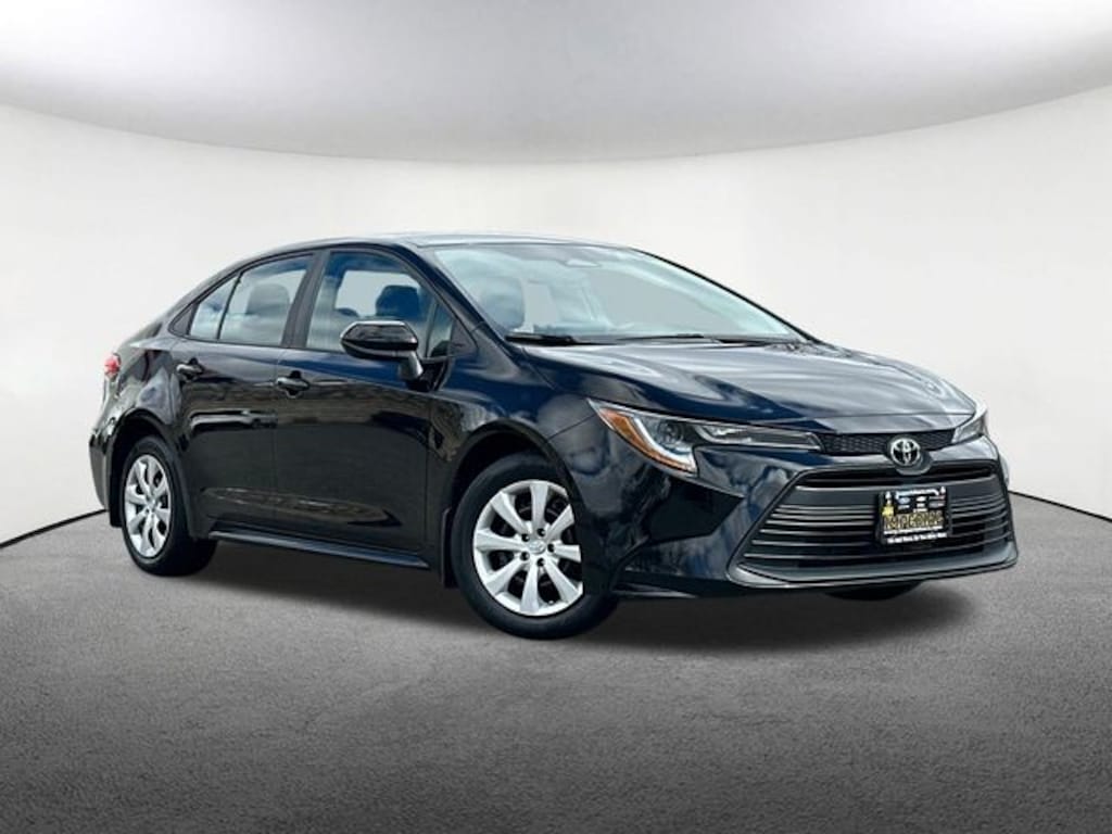 Used 2023 Toyota Corolla LE Sedan