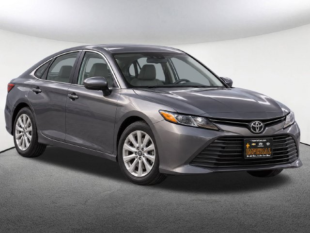 Used 2018 Toyota Camry LE with VIN 4T1B11HK2JU504623 for sale in Milford, MA