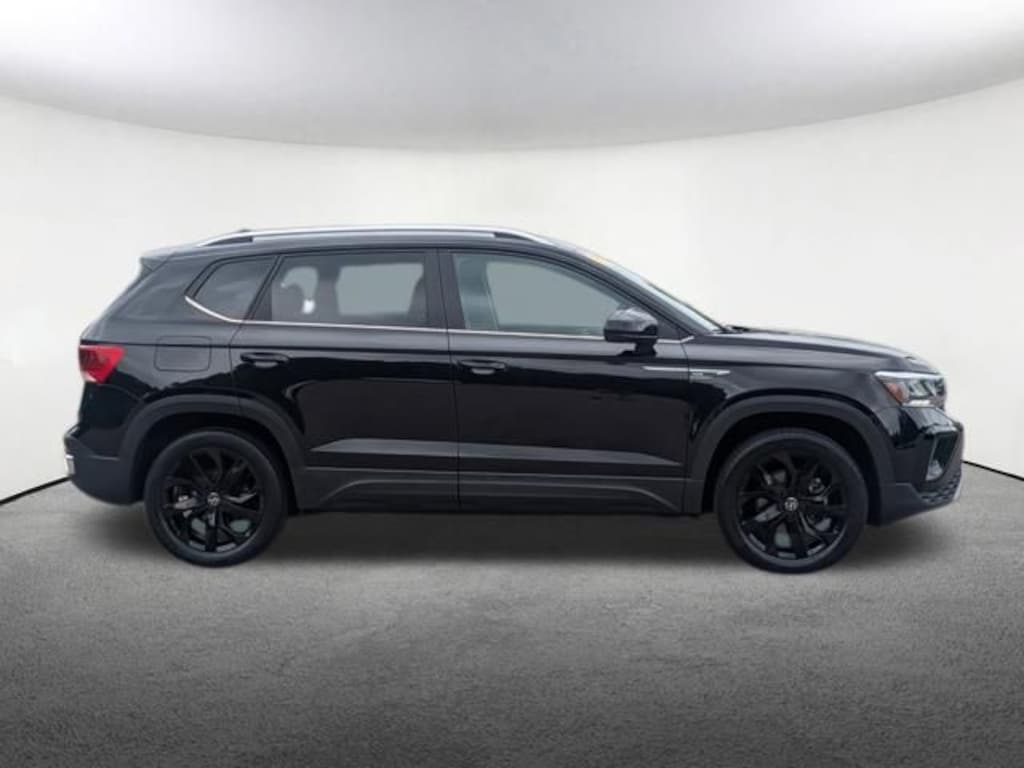 Used 2023 Volkswagen Taos 1.5T SE SUV