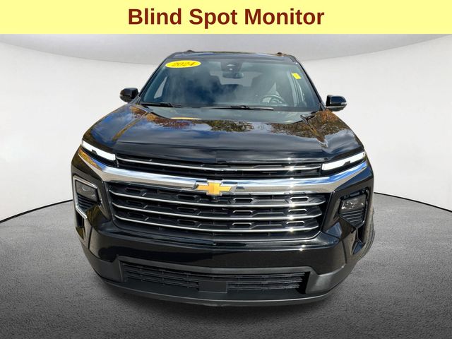 2024 Chevrolet Traverse photo 2