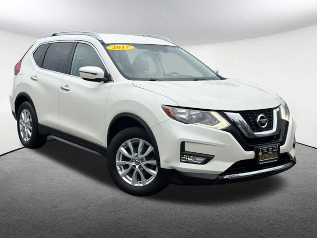 Used 2017 Nissan Rogue SV SUV