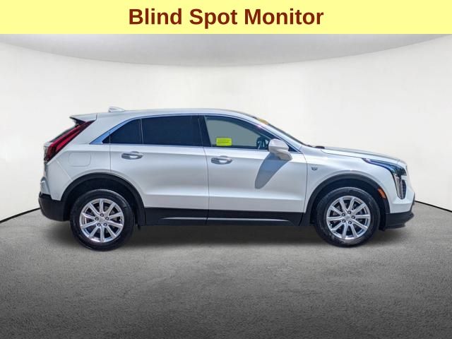 2023 Cadillac XT4 Luxury photo 3