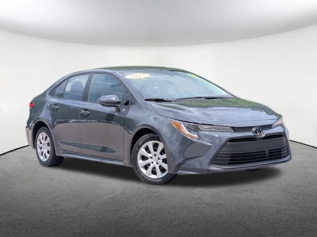 Used 2025 Toyota Corolla LE Sedan