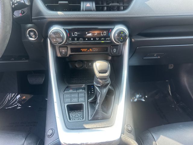 2022 Toyota RAV4 XLE - Photo 24