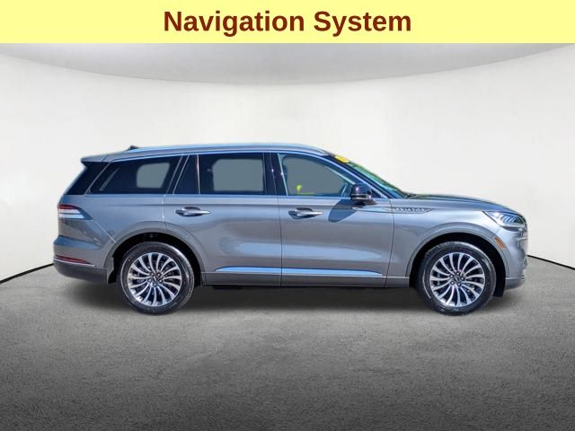 2022 Lincoln Aviator Standard photo 3