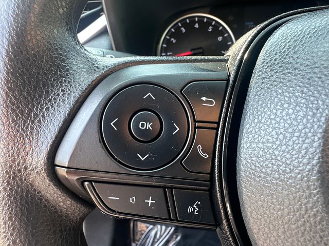 2022 Toyota RAV4 XLE - Photo 32