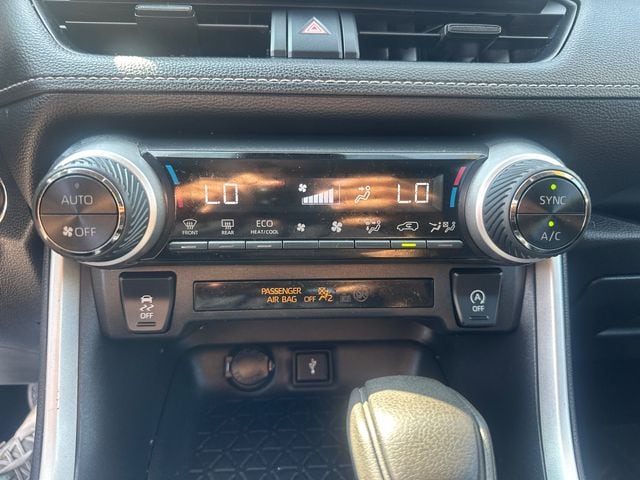 2022 Toyota RAV4 XLE - Photo 37